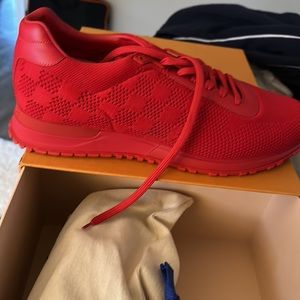 Louis Vuitton Mens sneaker brand new